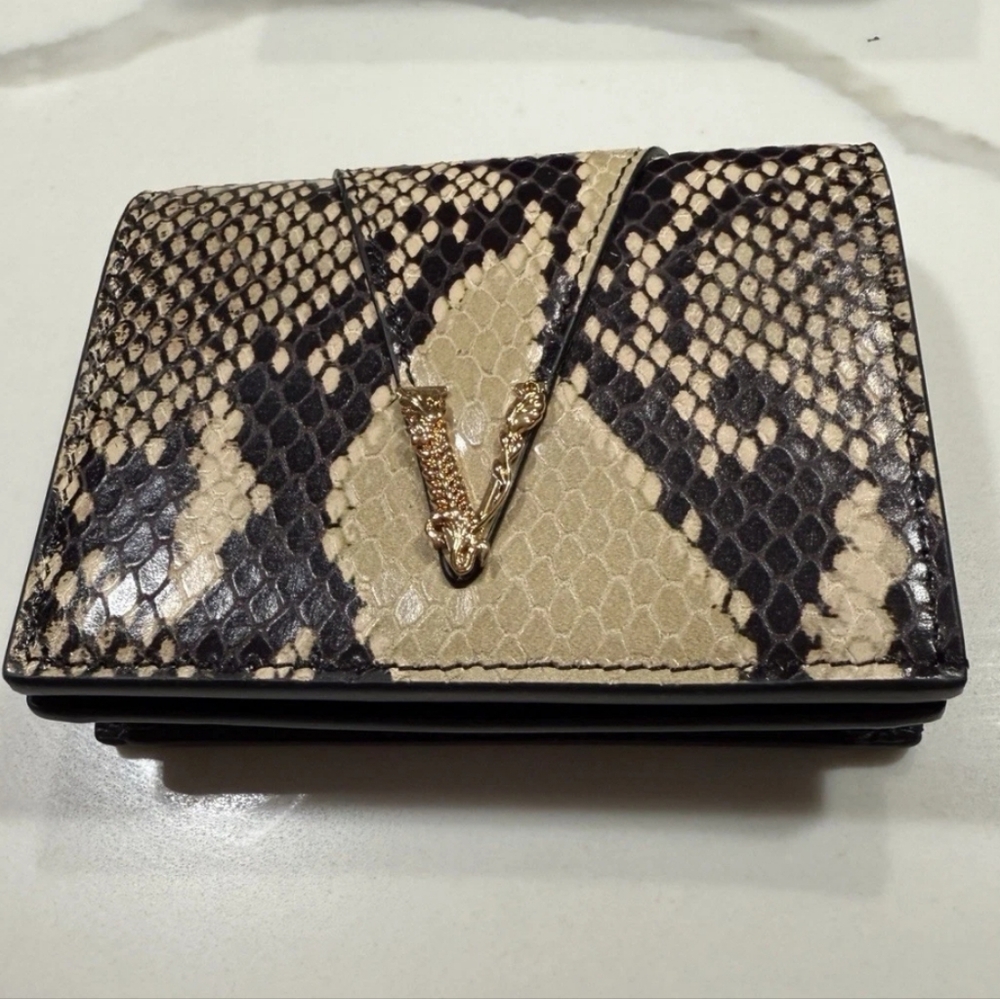 Versace Women’s Snakeskin Wallet New With Tags Never Used/ GORGEOUS!